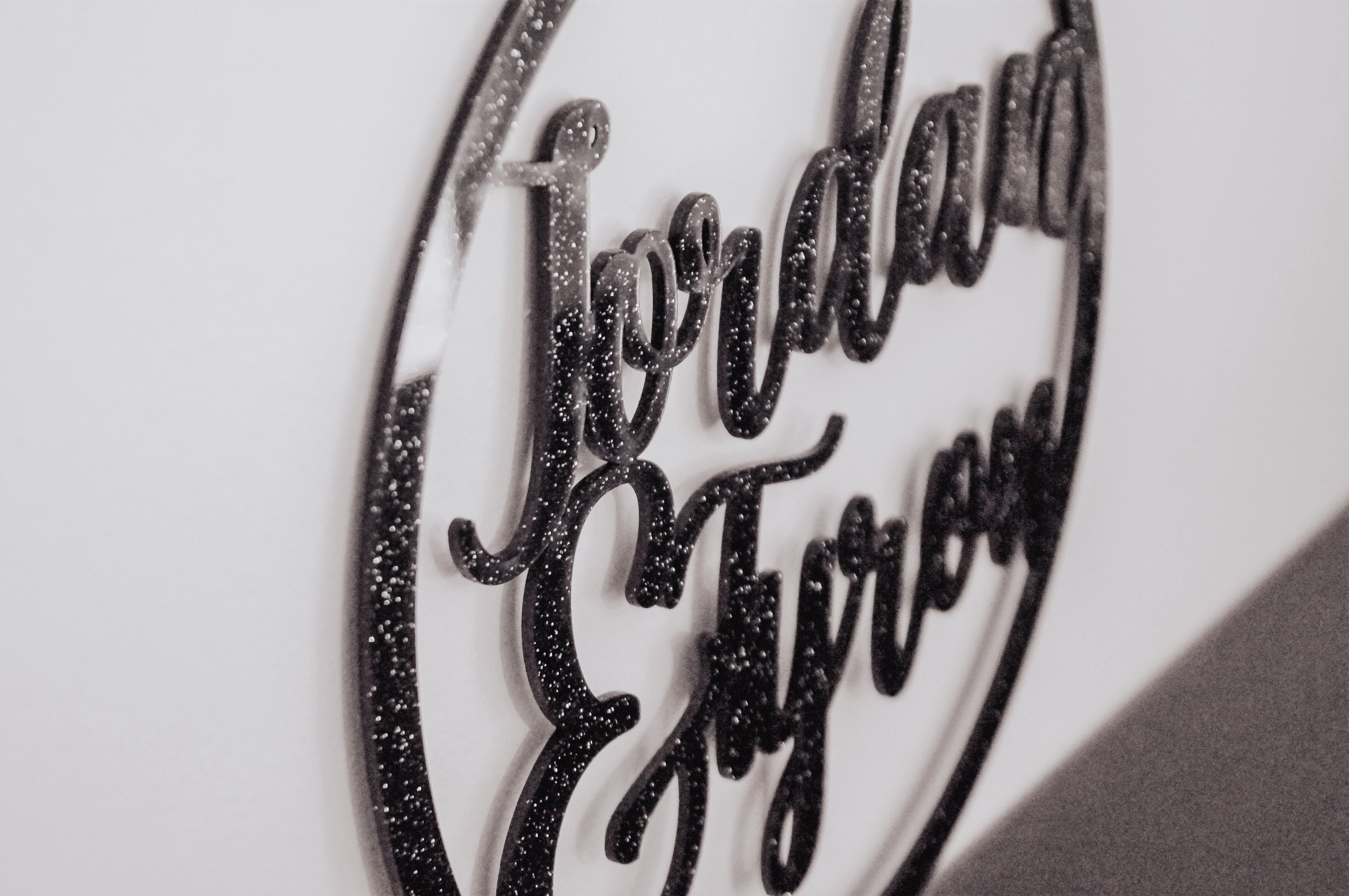 Circle Engagement/Wedding/Birthday Sign